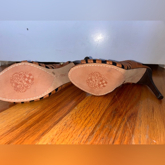 Vince Camuto Heels - Picture 3 of 4